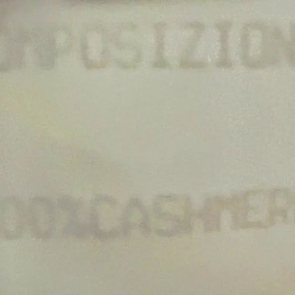 Kiton of Napoli, Italy. Women’s navy trench coat. 100% cashmere size 12. - Picture 5 of 8